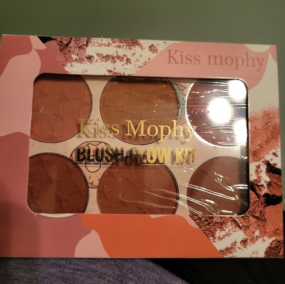 🩷 3/$15 Kiss Mophy 6 Color Blush Glow Kit: Brown Shades, NIB - Picture 1 of 2